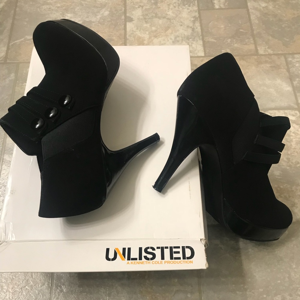 Black suede booties!!!